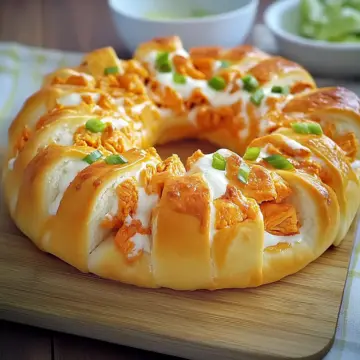 Buffalo Chicken Crescent Ring